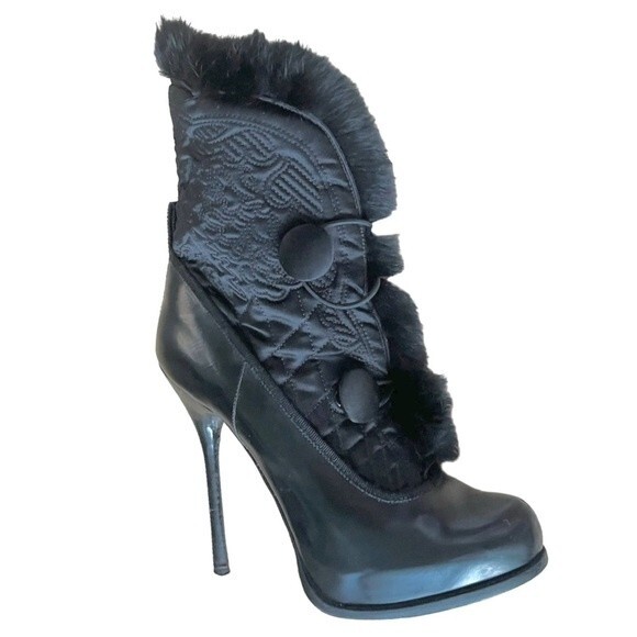 Dsquared2 Rabbit Fur Lined Leather Boots in Black 36